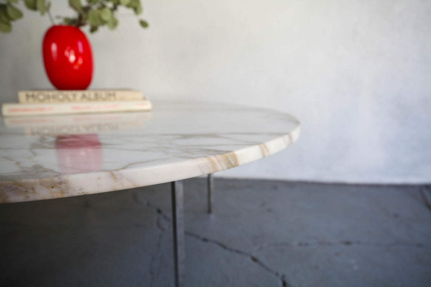 Vintage Mies Van Der Rohe chromed steel x Barcelona coffee table base with round white marble top
