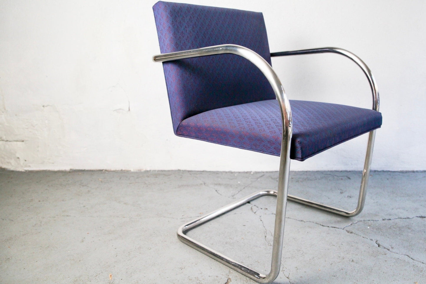 Mies Van Der Rohe Brno chrome tubular cantilevered lounge chair for Knoll